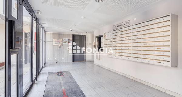 À vendre Studio 19.77 m² - Villeurbanne 69100
