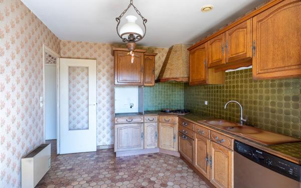 Maison à vendre    5 pièces • 112 m2 Davayé