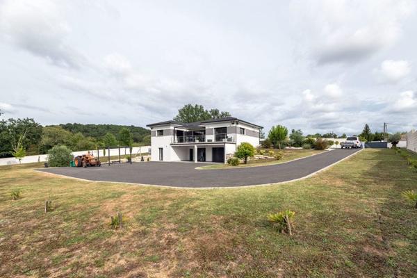 Maison à vendre |  Trélissac |  5 pièces | 150 m²