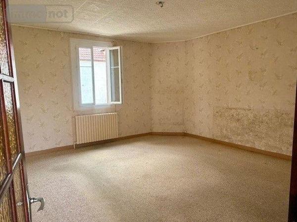 Maison à restaurer à vendre à Saint-Amand-Montrond dans le Cher (18200), ref : 25049-LBP