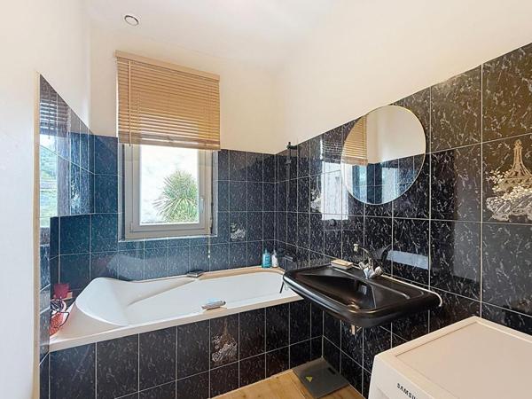 AURAY CENTRE Superbe appartement T4, 2 chambres, de 123,82 m²