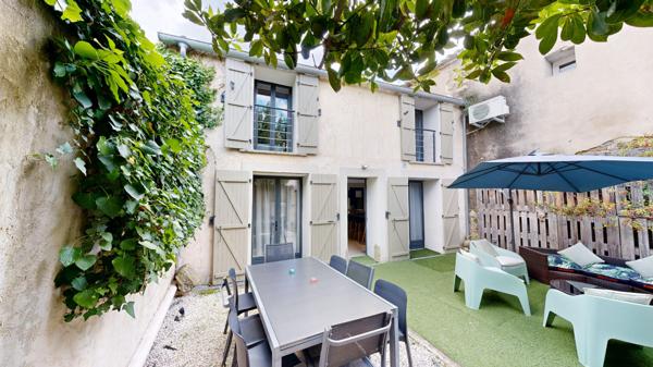 CARCASSONNE, Maison de charme au pied de la cité médiévale