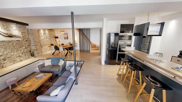 CARCASSONNE, Maison de charme au pied de la cité médiévale