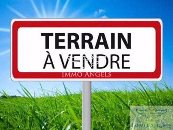 RARE TERRAIN DE 290 M² CONSTRUCTIBLE AU COEUR D'UN SECTEUR RECHERCHE