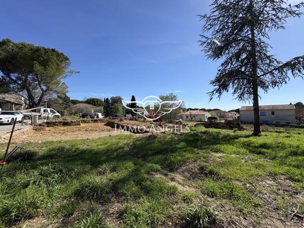 RARE TERRAIN DE 290 M² CONSTRUCTIBLE AU COEUR D'UN SECTEUR RECHERCHE