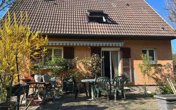 Maison à vendre    5 pièces •  Urbès