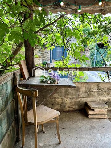 Petite maison en pierre pleine de charme