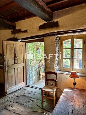 Petite maison en pierre pleine de charme