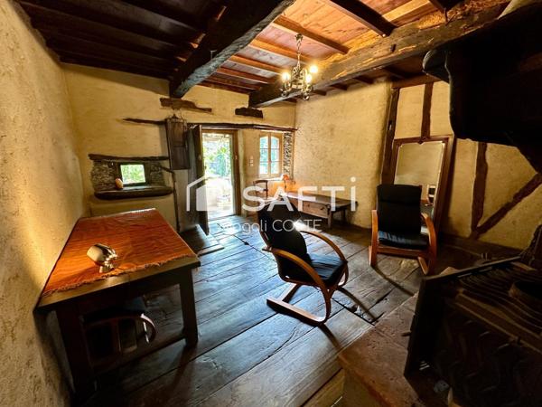 Petite maison en pierre pleine de charme