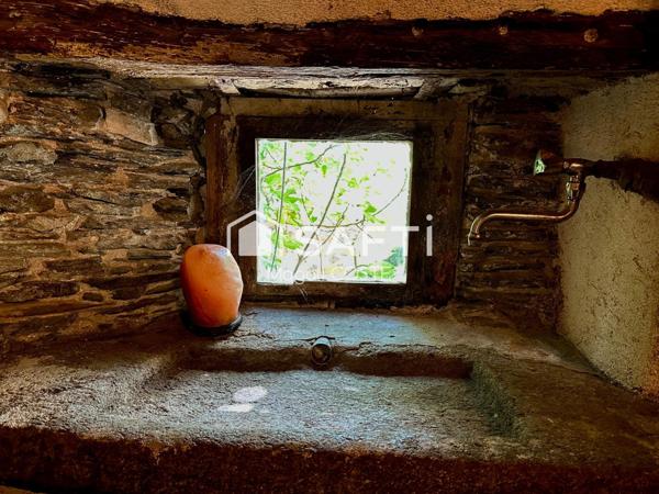 Petite maison en pierre pleine de charme