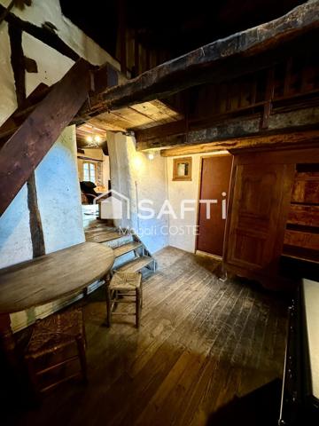 Petite maison en pierre pleine de charme