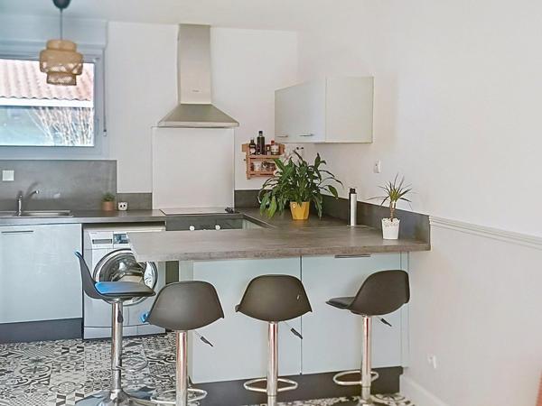 CHARMANT T2 TRES LUMINEUX DANS RESIDENCE SECURISEE PORTET/GARONNE