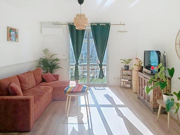 CHARMANT T2 TRES LUMINEUX DANS RESIDENCE SECURISEE PORTET/GARONNE