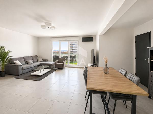 T4 dernier étage avec terrasse - Quartier des Chartreux (13004 Marseille)