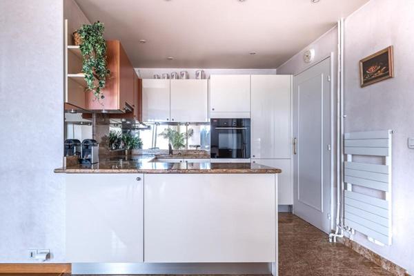 LES JARDINS D'ARCADIE ALLERAY / ARCADIE PARIS 15ème - 2 PIECES - GRANDE TERRASSE - ETAGE ELEVE - 1 CHAMBRE - 64.5 m2 - RESIDENCE SENIOR Investissement/Retraite