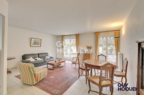 A vendre T5 de114 m² + 60m² de terrasse - Charbonnières les Bains