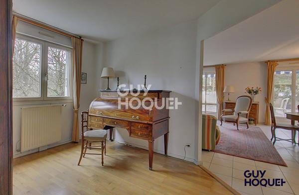 A vendre T5 de114 m² + 60m² de terrasse - Charbonnières les Bains