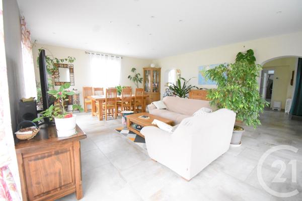 Maison à vendre  9 pièces - 271,61 m2 VENDAT - 03