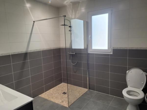 Dpt Gironde (33), à vendre  maison neuve  90 m2  avec en plus  garage 15 m2 et terrain de 820 m2