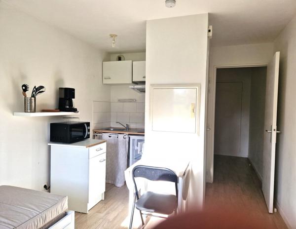 STUDIO FONCTIONNEL RESIDENCE SECURISEE