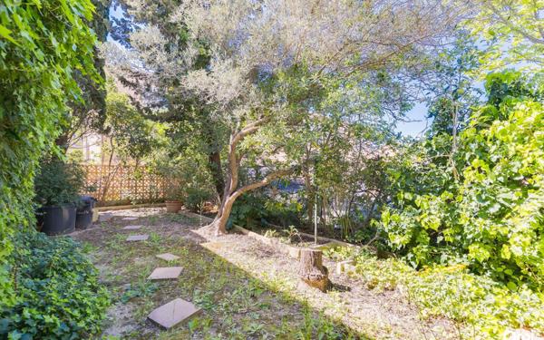 Maison à vendre    4 pièces • 81,05 m2 Marseille 9