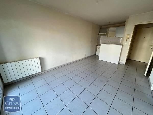 Appartement à louer 2 pièces 34.75m² Poitiers (86000)