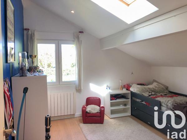 Maison 9 pièces de 234 m² à Prévessin-Moëns (01280)