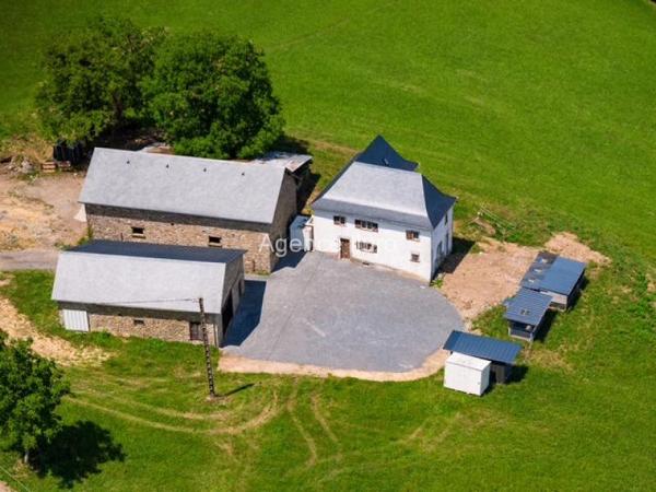 Maison - Proximite oloron-sainte-marie - Réf.:205449 PROXIMITE OLORON - SUR SITE UNIQUE, PROPRIÉTÉ DE CARACTÈRE EN PIERRES – ENVIRON 1 HA DE TERRES LIBRES – CHARME, CALME ABSOLU ET VUE CHAMPETRE -