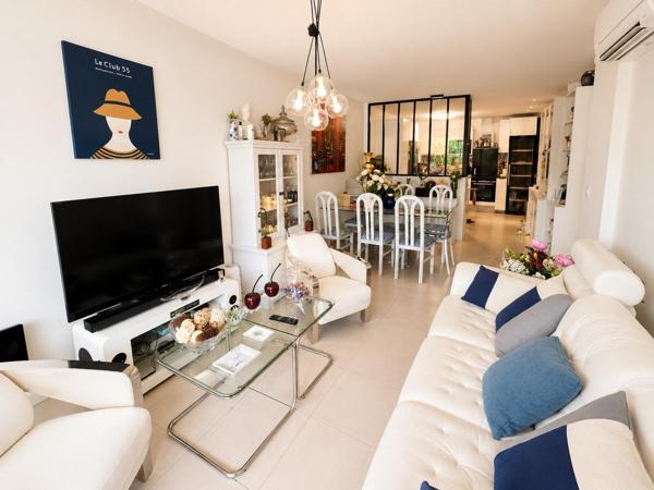 Appartement à COGOLIN, 83310 - 3 pièces 80m²
