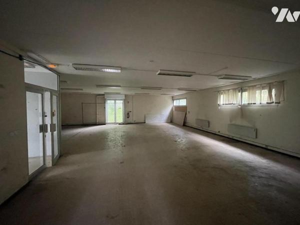 A VENDRE LOCAUX PROFESSIONNELS BUREAUX