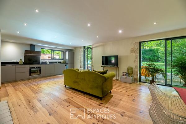 Maison de Maître et sa maison d’amis dans son écrin de verdure proche de Périgueux.
