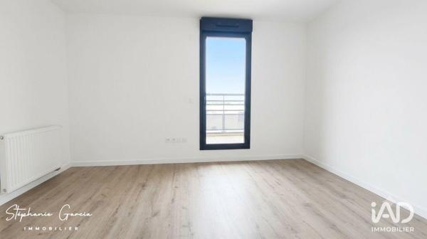 Location appartement 3 pièces 72 m² Livry-Gargan
