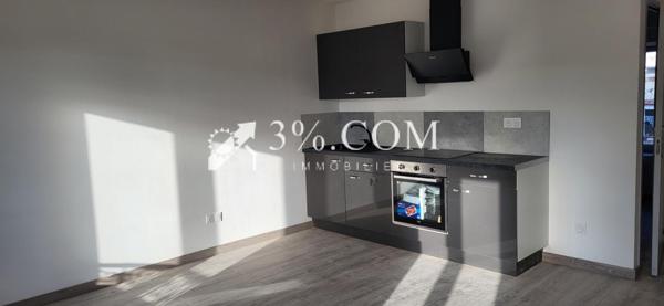 Immeuble
                                                                                                                                                
                                                                                                                                                
                                                                                                                                                
                                                    
                                                                                                                                                                                                                                                                                                                        220  m²
