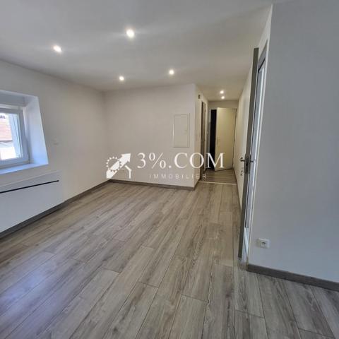 Immeuble
                                                                                                                                                
                                                                                                                                                
                                                                                                                                                
                                                    
                                                                                                                                                                                                                                                                                                                        220  m²