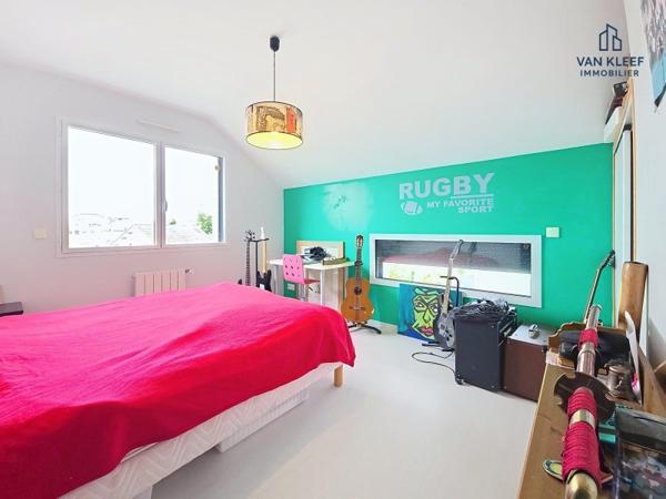 Vente / Maison d'architecte à Chevry (01170)