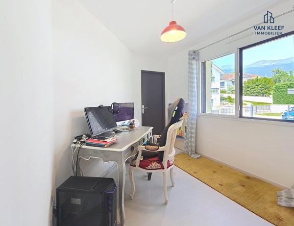 Vente / Maison d'architecte à Chevry (01170)
