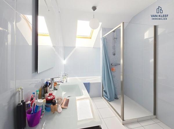 Vente / Maison d'architecte à Chevry (01170)