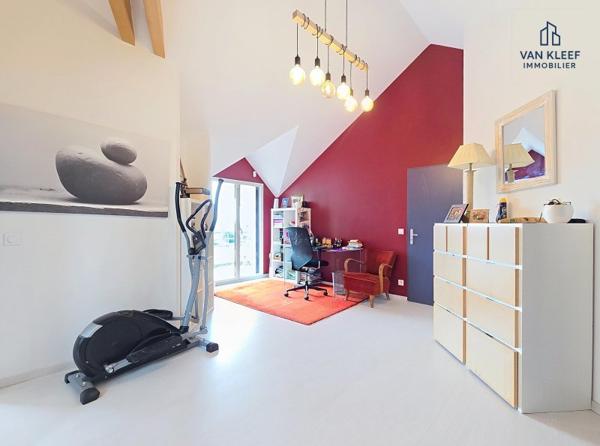 Vente / Maison d'architecte à Chevry (01170)
