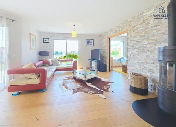 Vente / Maison d'architecte à Chevry (01170)