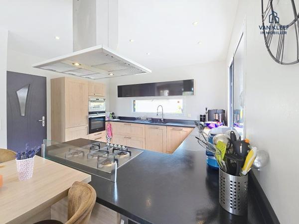 Vente / Maison d'architecte à Chevry (01170)