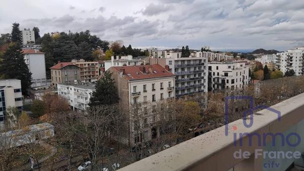 T2 Cours Fauriel avec grand balcon