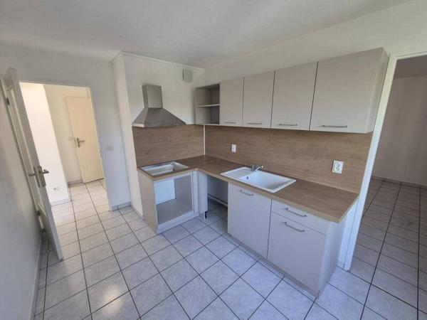 Appartement 3 pièces                                        - 38290 La Verpillière Réf : 4835