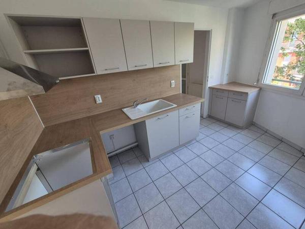 Appartement 3 pièces                                        - 38290 La Verpillière Réf : 4835