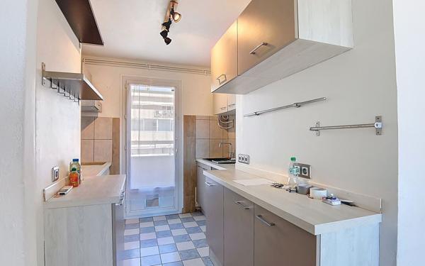 Appartement à vendre    3 pièces • 52 m2 Toulon