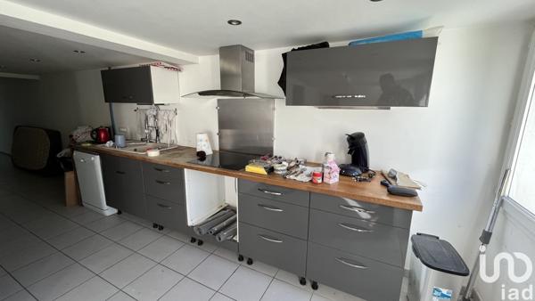 Maison 5 pièces de 135 m² à Cavignac (33620)