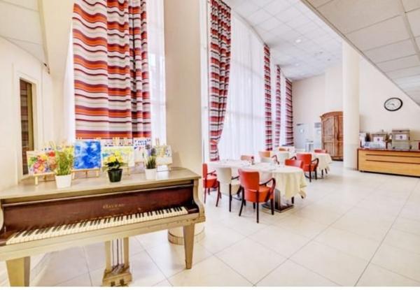 INVESTISSEMENT LOCATIF  ARNOUVILLE LES GONESSES  Résidence Ehpad Emeis Le Clos d'Arnouville - 6.10% de rentabilité