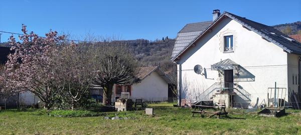 PLANCHER-BAS 70290 : Maison 124m² - 6 pièces sur un terrain de 63  ares 64