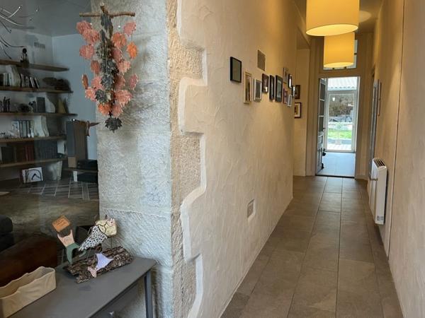 Maison à vendre |  Lussac-les-Châteaux |  6 pièces | 205 m²