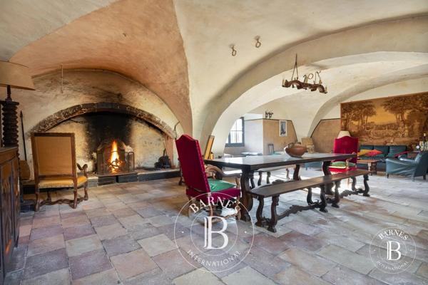 Lectoure, Château 9 Chambres  à vendre