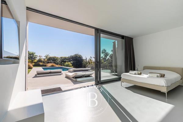 Vallauris, Villa 4 Chambres -  187 m² à vendre